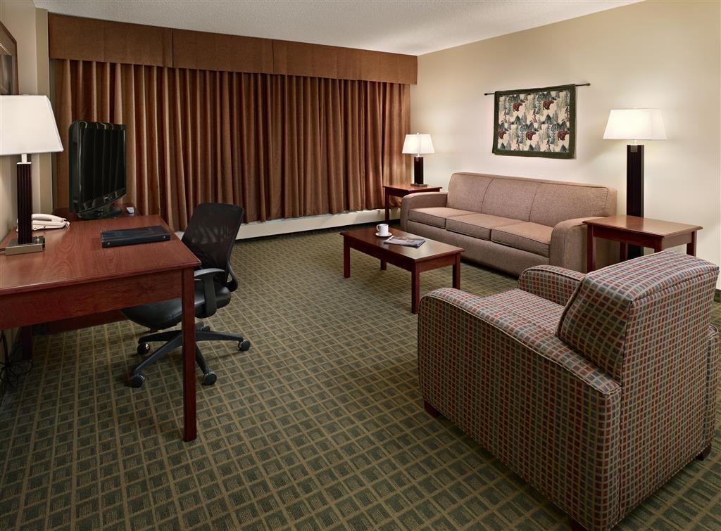 Coast Fraser Tower Yellowknife Room photo