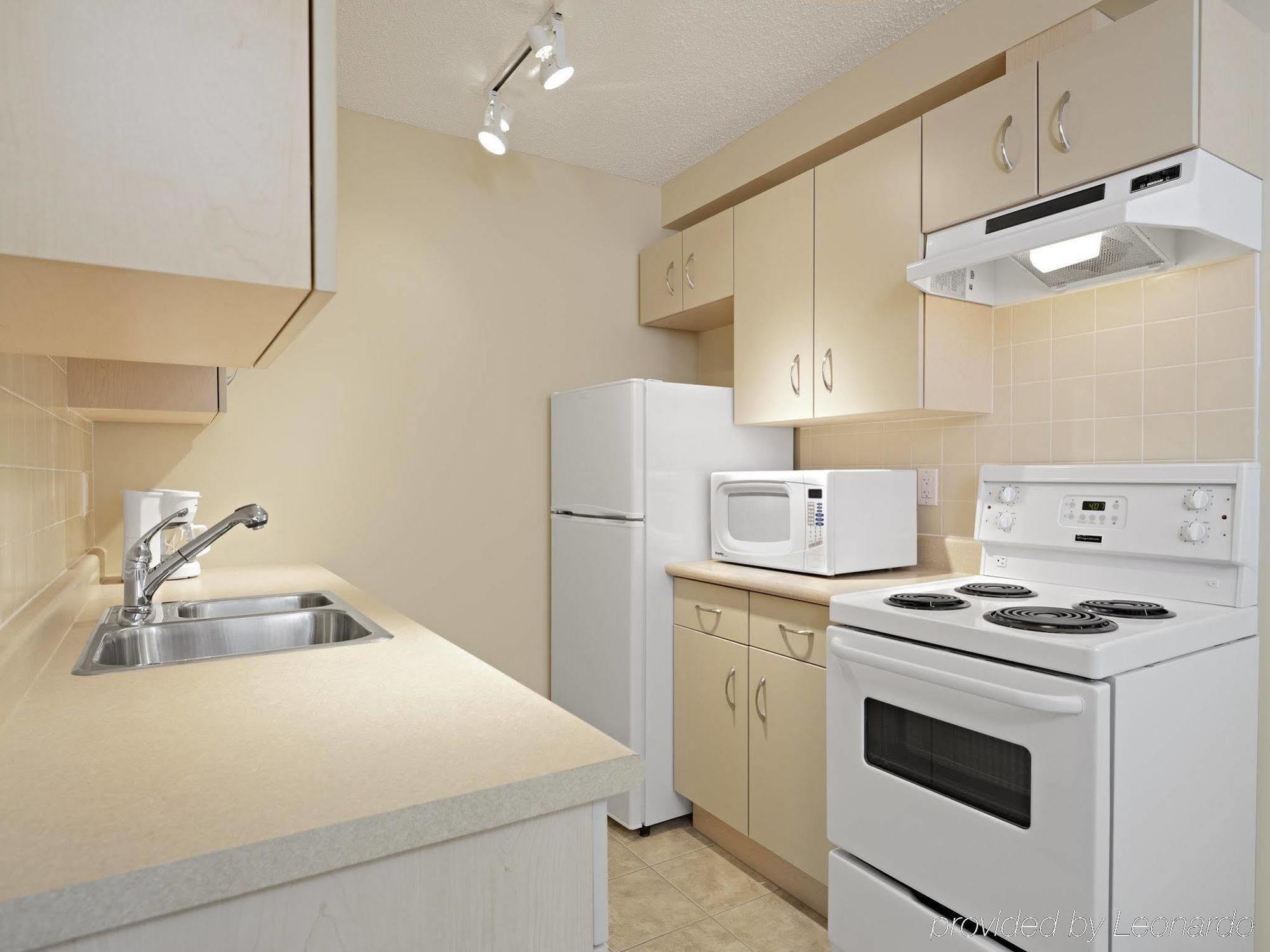 Coast Fraser Tower Yellowknife Exterior photo